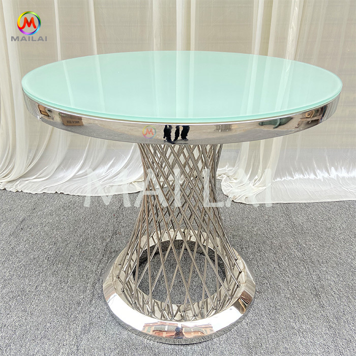 Cake table