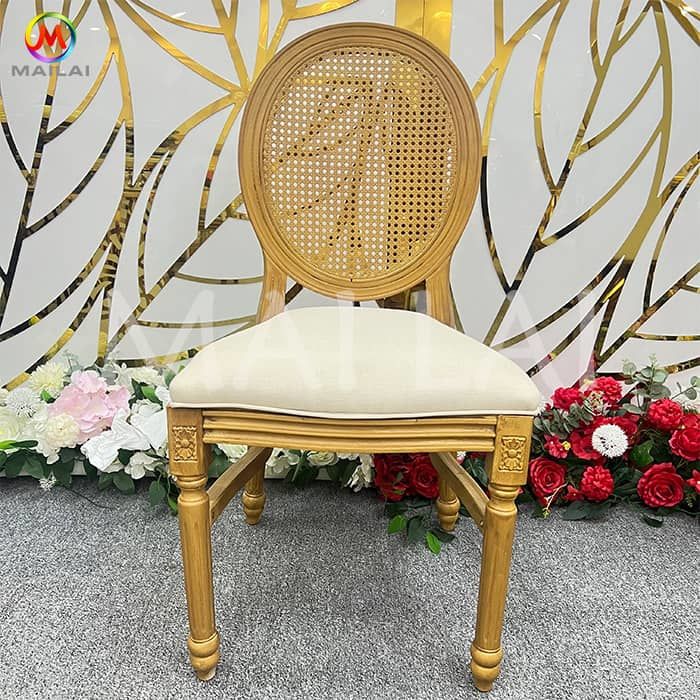 Modern Design Round Head Wedding Party Wedding Chairs Comfortable Cushion PP Resin