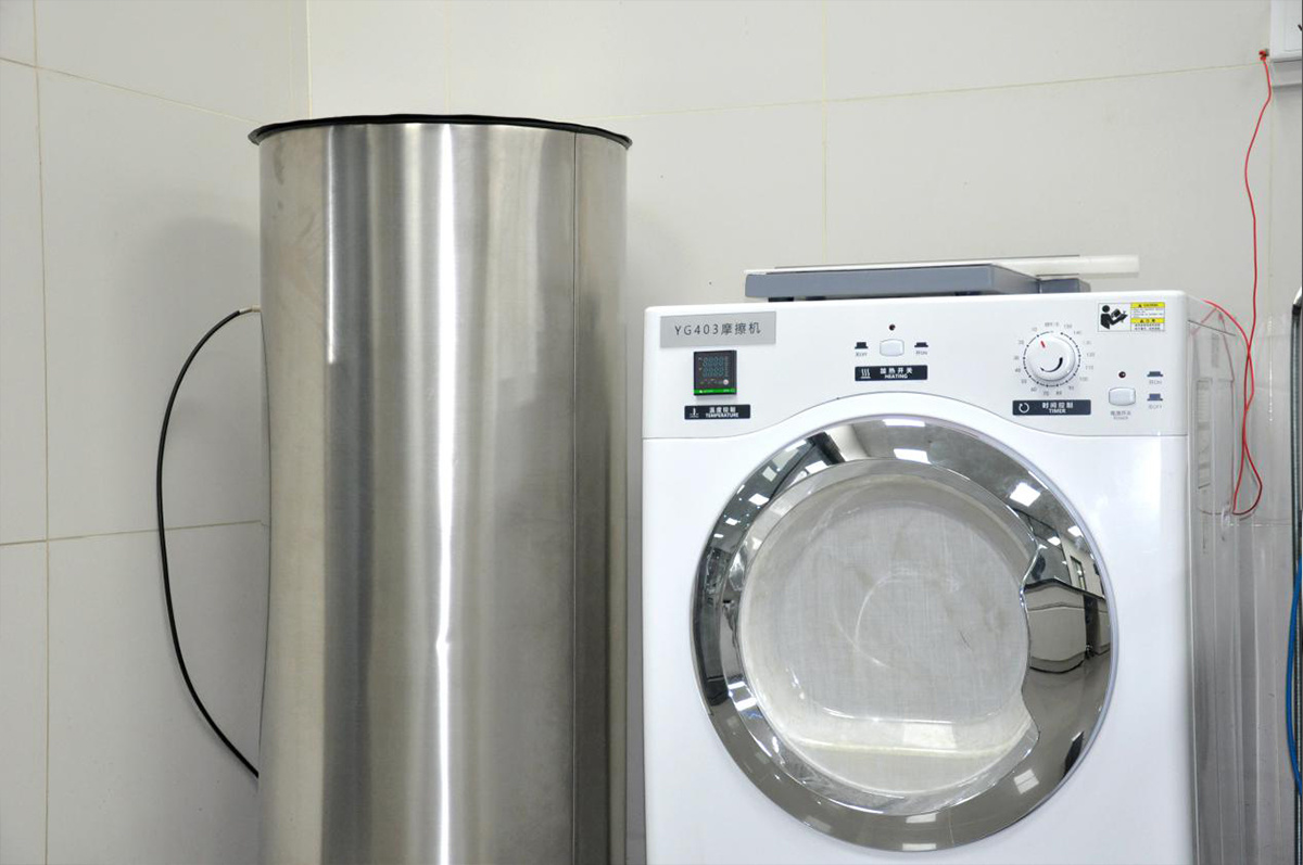 医療用保護服織物の摩擦帯電荷試験器 医療用保護服織物の摩擦帯電荷試験器