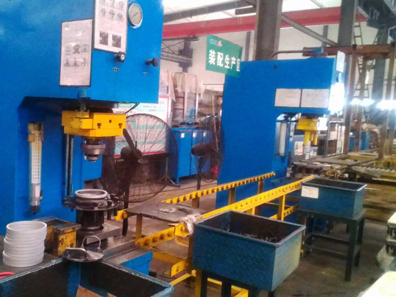 Wheel and brake drum/disc assembly line Wheel and brake drum/disc assembly line