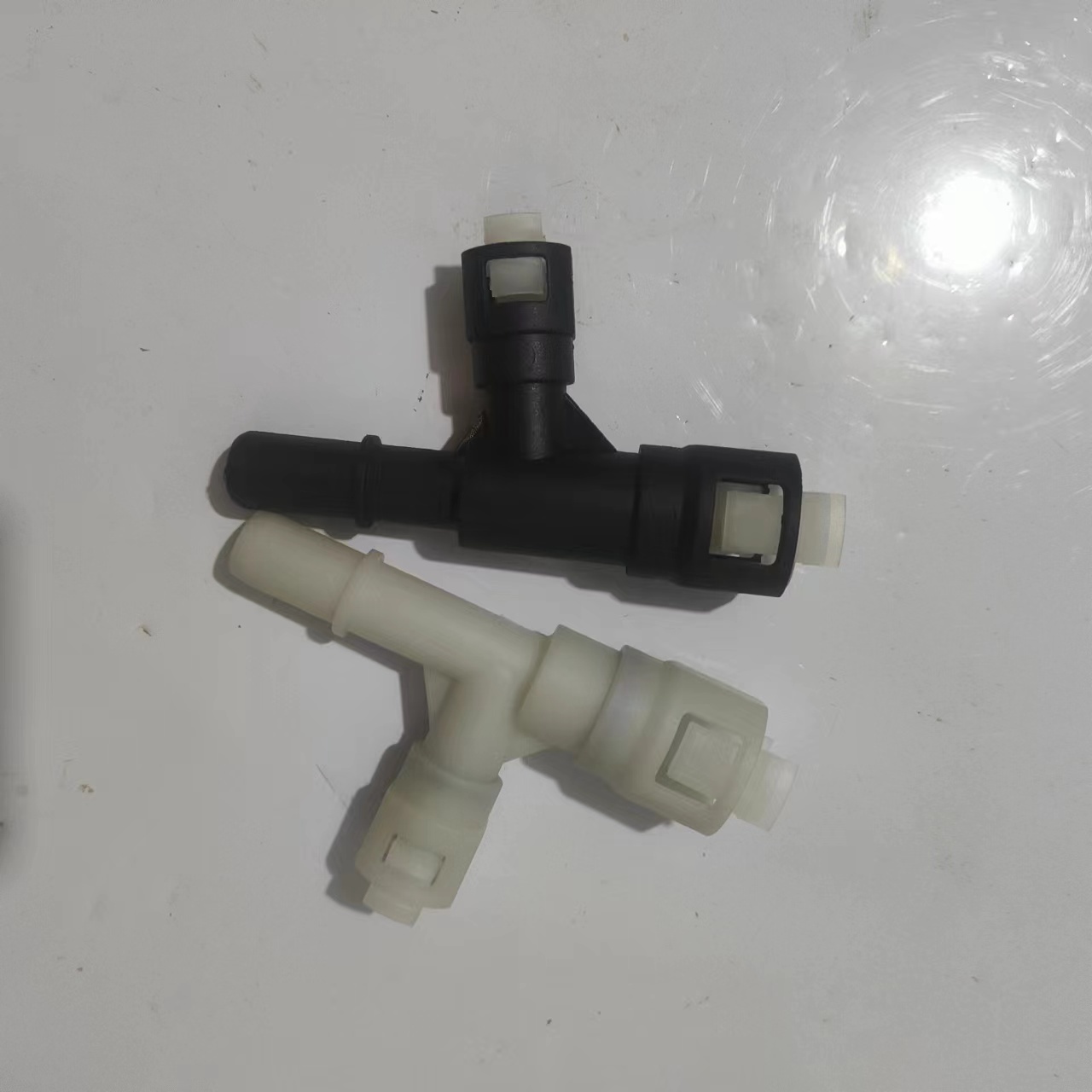 汽车水管接头