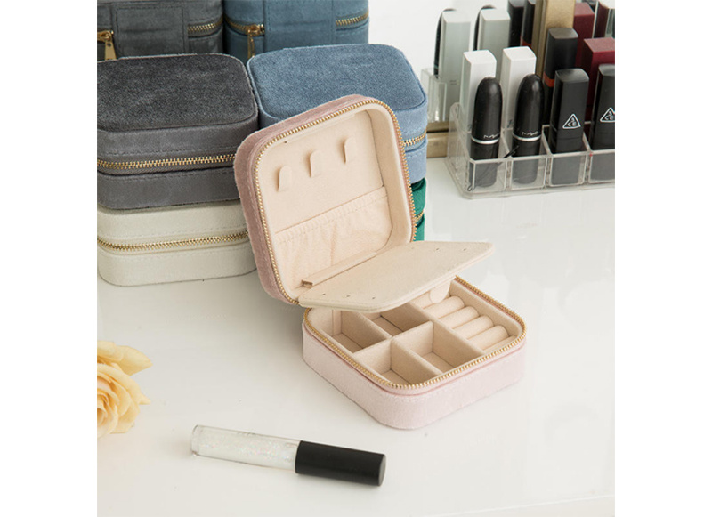 The Ultimate Guide to Choosing the Perfect Jewelry Box for Women