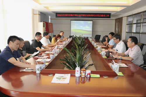 江苏宜兴市市场监督管理局考察公司仙草种植标准化示范基地