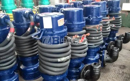 Submersible pump for well type QS with water filling