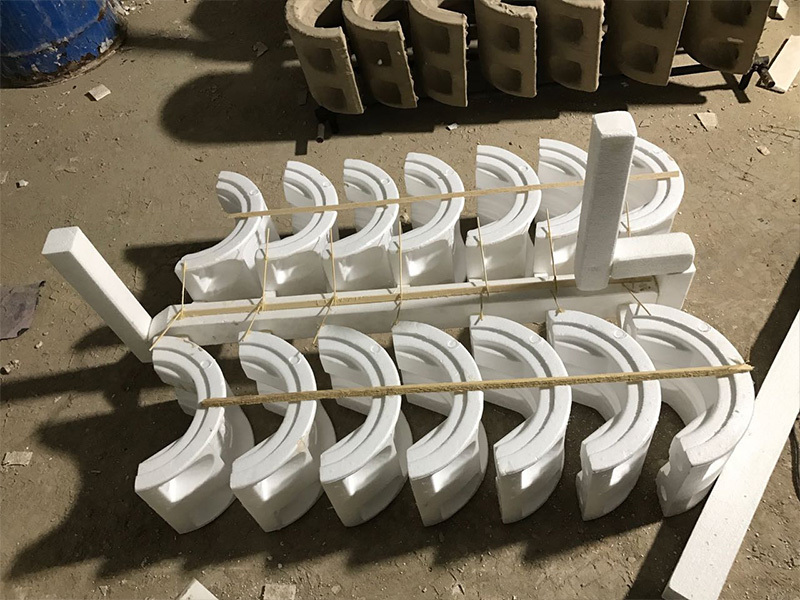 Always adhere to strict molten iron tapping temperature