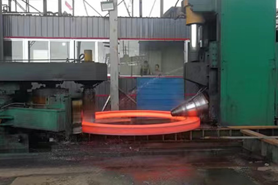 The production process of large-diameter flanges The production process of large-diameter flanges