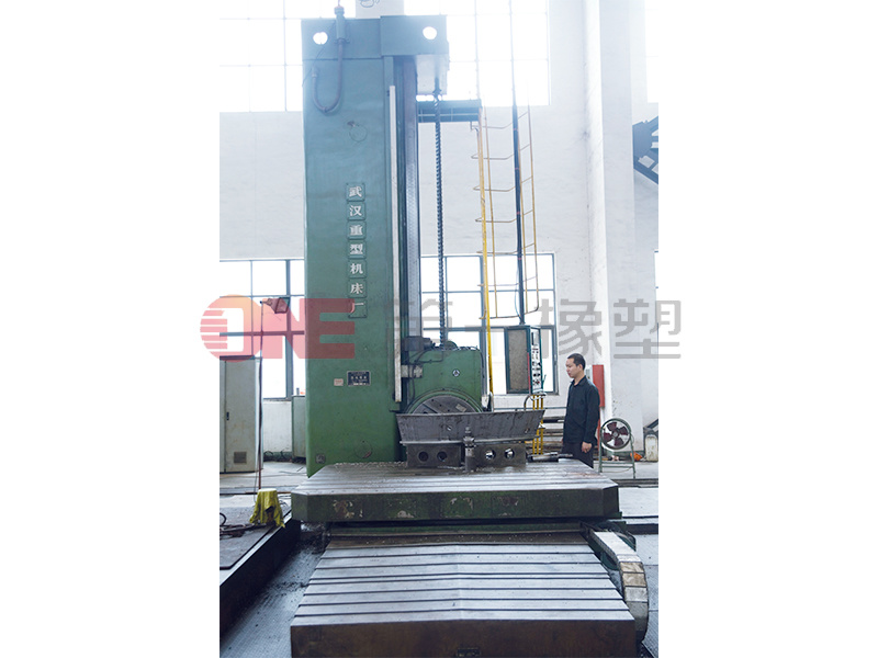 The T6216D digital boring machine