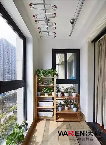 阳台安装上断桥铝之后。。。 阳台安装上断桥铝之后。。。