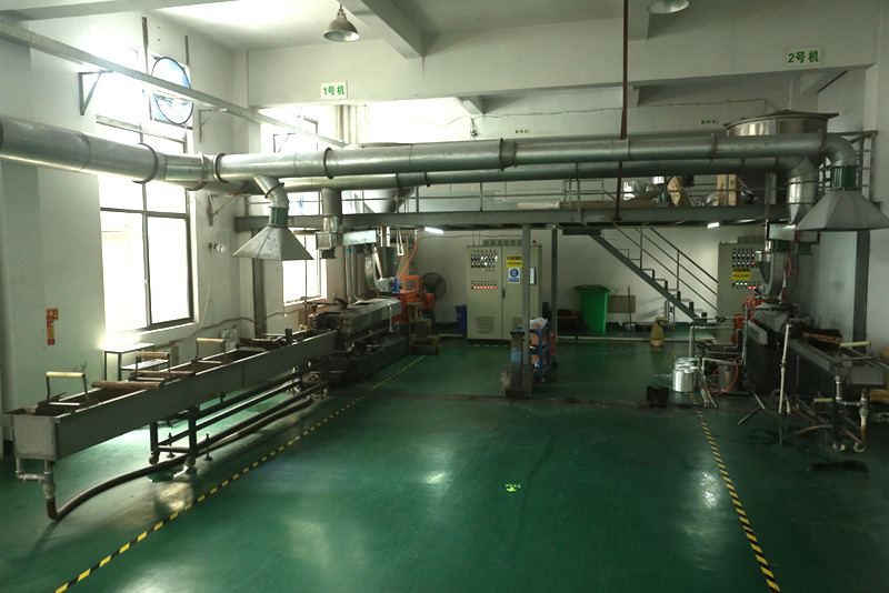 生產(chǎn)車間一角 生產(chǎn)車間一角