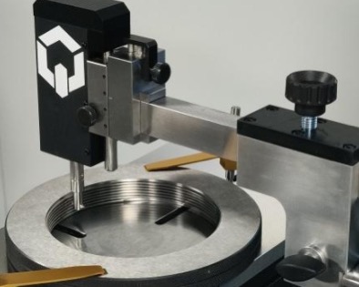 Length measuring machine for measuring thread ring gauge Length measuring machine for measuring thread ring gauge