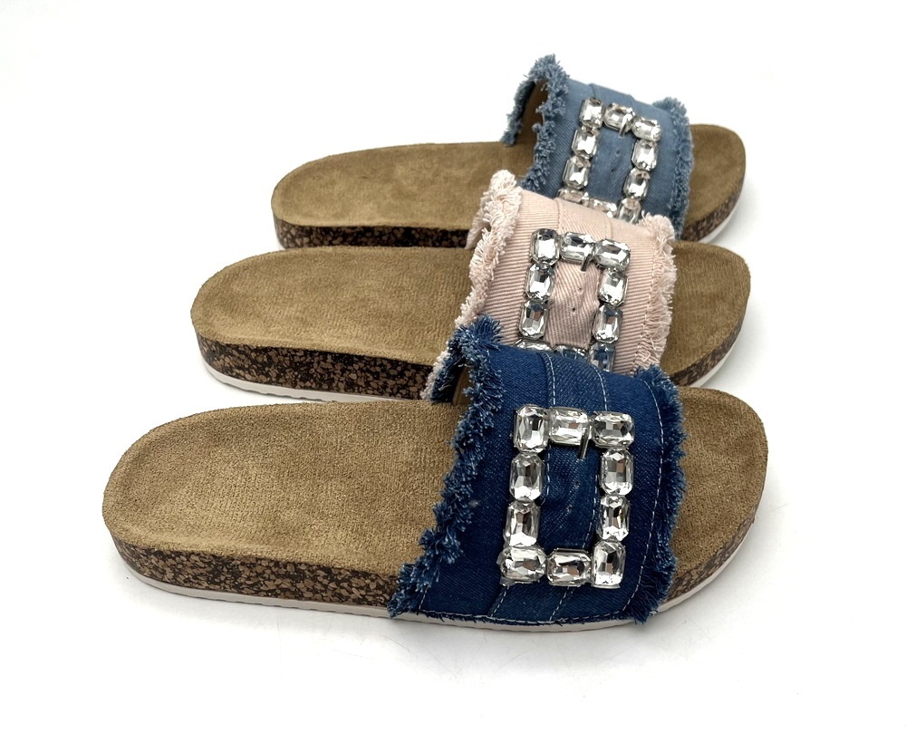 Best Selling OEM Custom Logo Denim Diamond Buckle Design PVC Injection Flat Sole Women Sandals Fashionable Flat Slipper Shoes