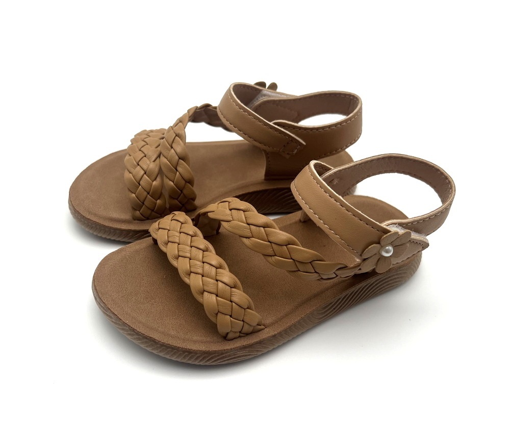 OEM Custom Logo PVC Injection Girls Shoes Sandals Wholesale Retail Acceptable Flat Sole Platform Style Open for Spring Outdoor