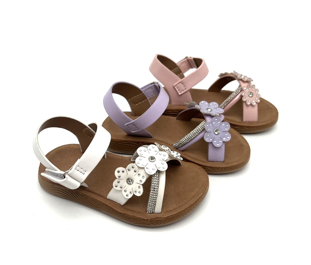 Nice flower diamond design open toe Breathable PVC injection flat platform Anti-Slippery shoes sandals for kids girls summer