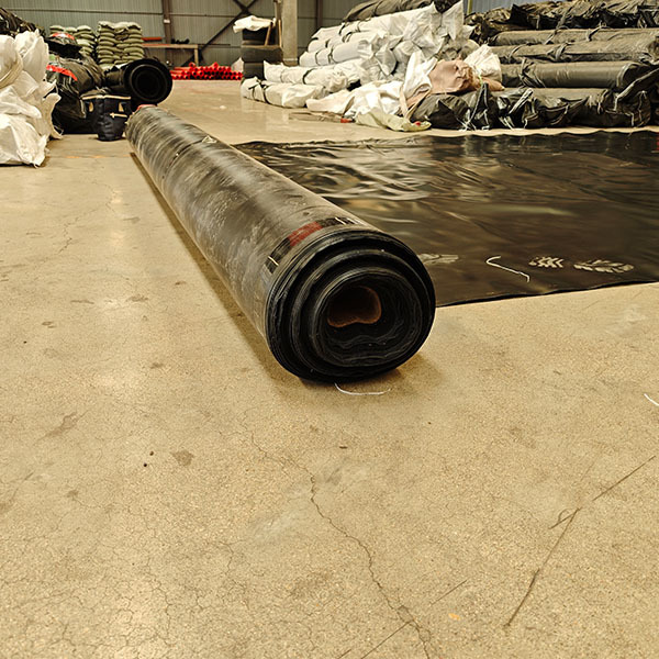 Гладкая HDPE Геомембрана