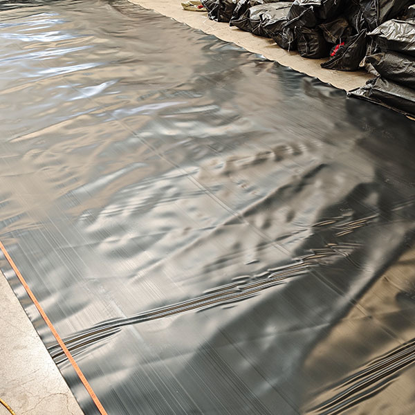 Гладкая HDPE Геомембрана