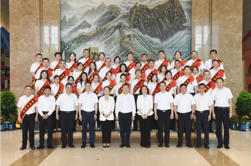 BNBM held a commendation conference to celebrate the 103rd anniversary of the founding of the Communist Party of China and the "Two Excellences and One Pioneer".
