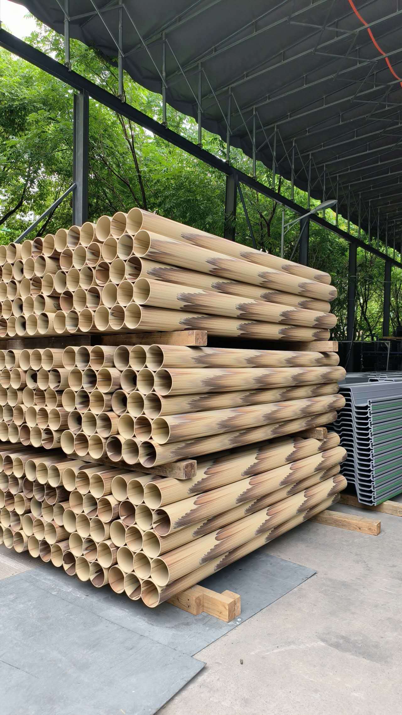 PVC wooden pattern sheet pile Vinyl sheet pile PVC sheet piling Vinyl sheet piling PVC sheet pile from Chinese factory 