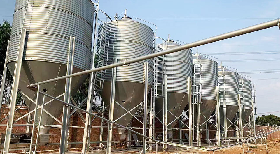 Application and maintenance knowledge of fans in silos