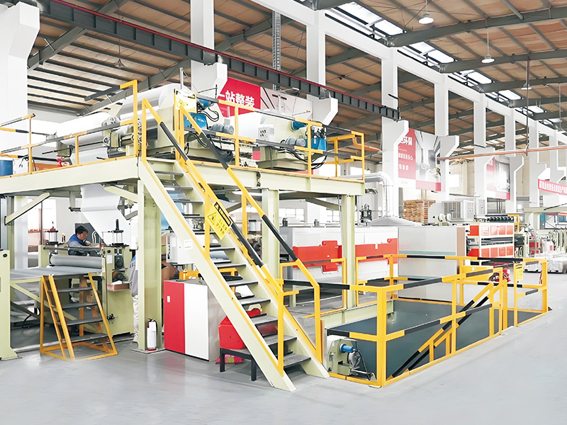 The industry first glue-free board production line landed in Zhongzhu Industrial Park