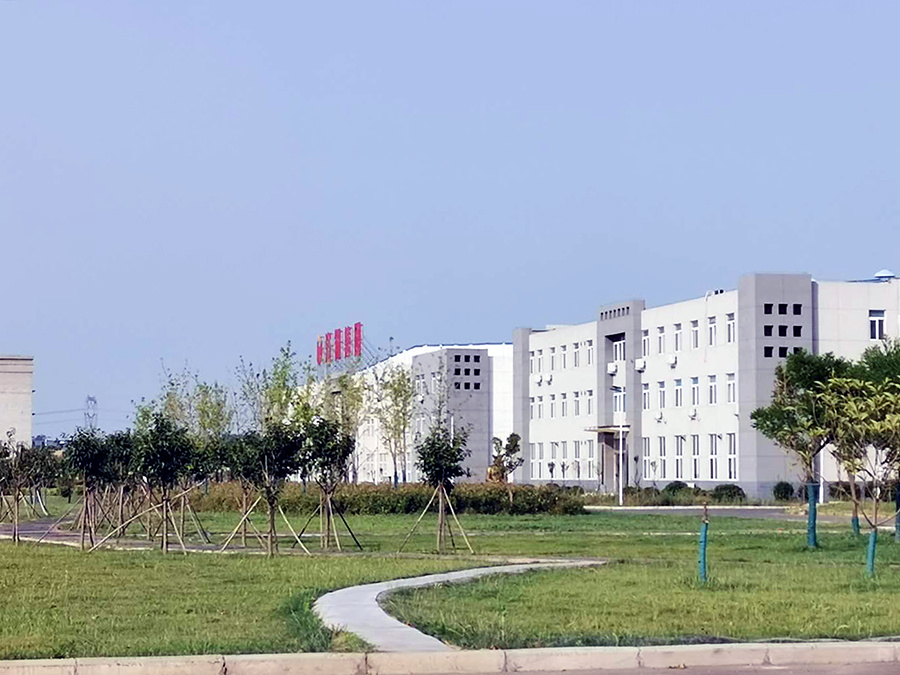 廠區(qū)一角 廠區(qū)一角