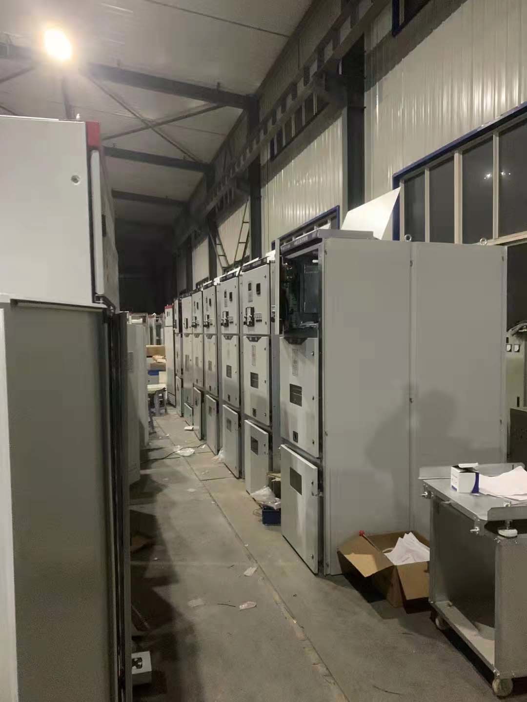 申工電氣高壓開關(guān)柜車間裝配實拍