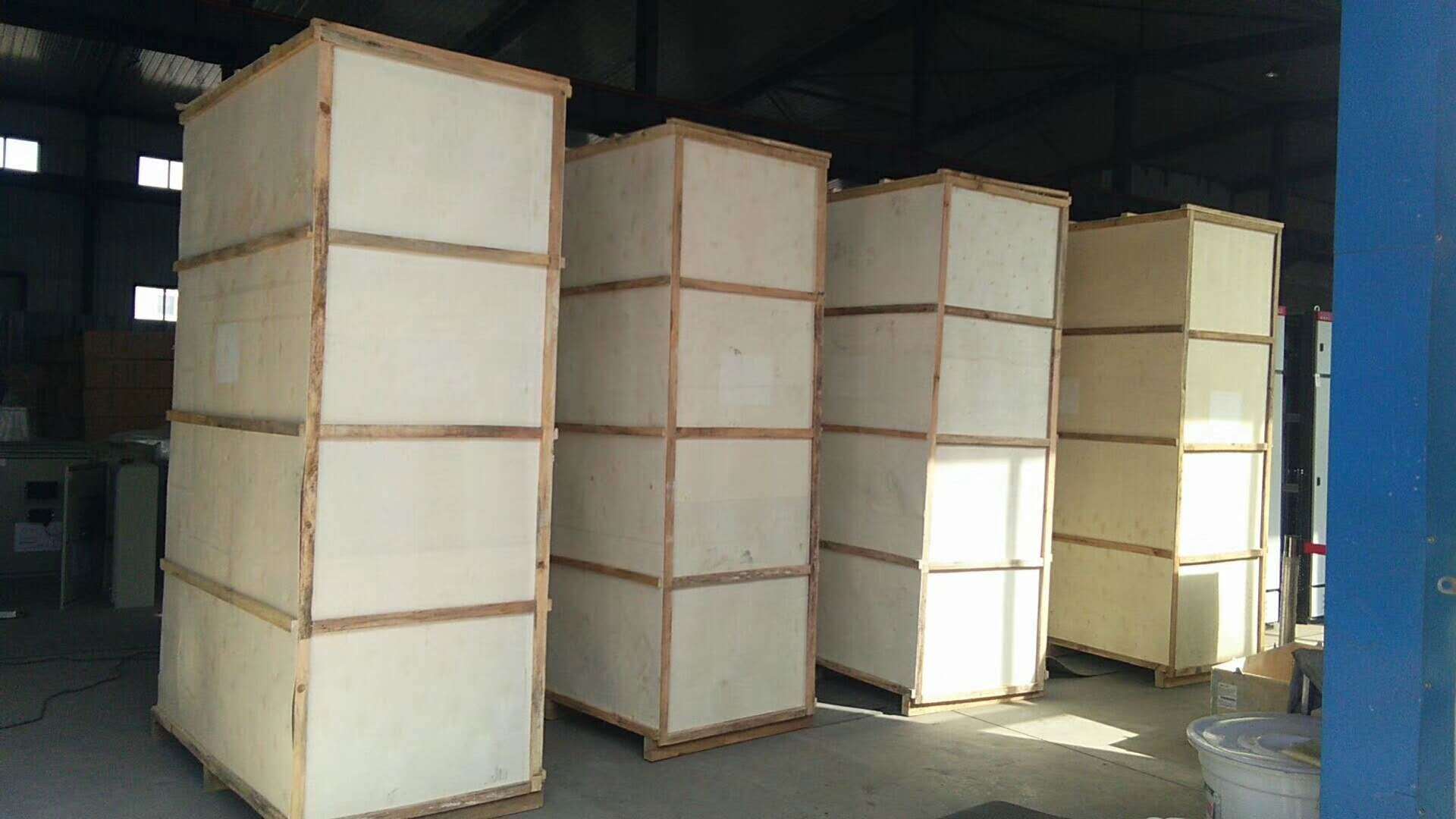 已裝箱完畢的6KV消防高壓電機啟動柜及應急機械啟動柜