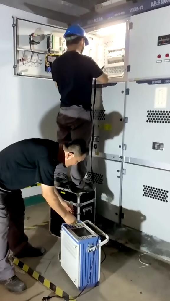 申工電氣高壓巡檢電機啟動柜現(xiàn)場調(diào)試實拍