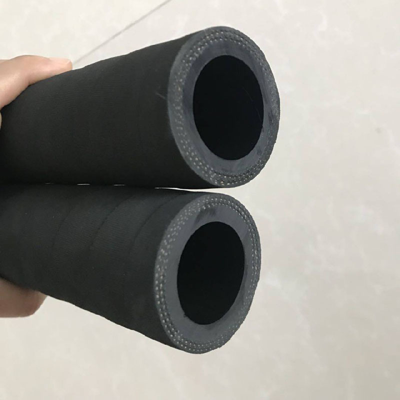 Bulk cement hose