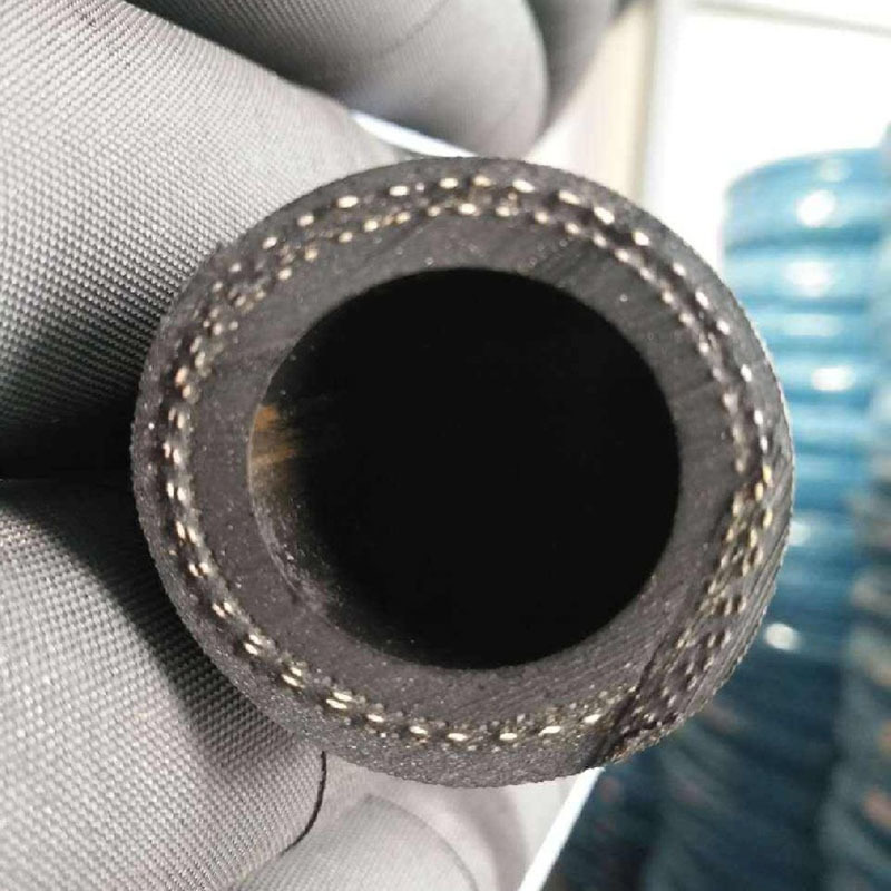 Cloth-lined oil hose