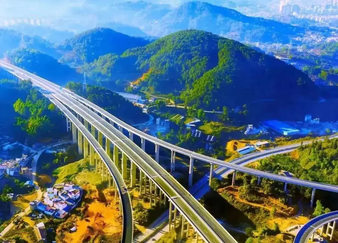 多寶電纜供貨助力云南交投臨滄臨翔至清水河高速公路項目建設