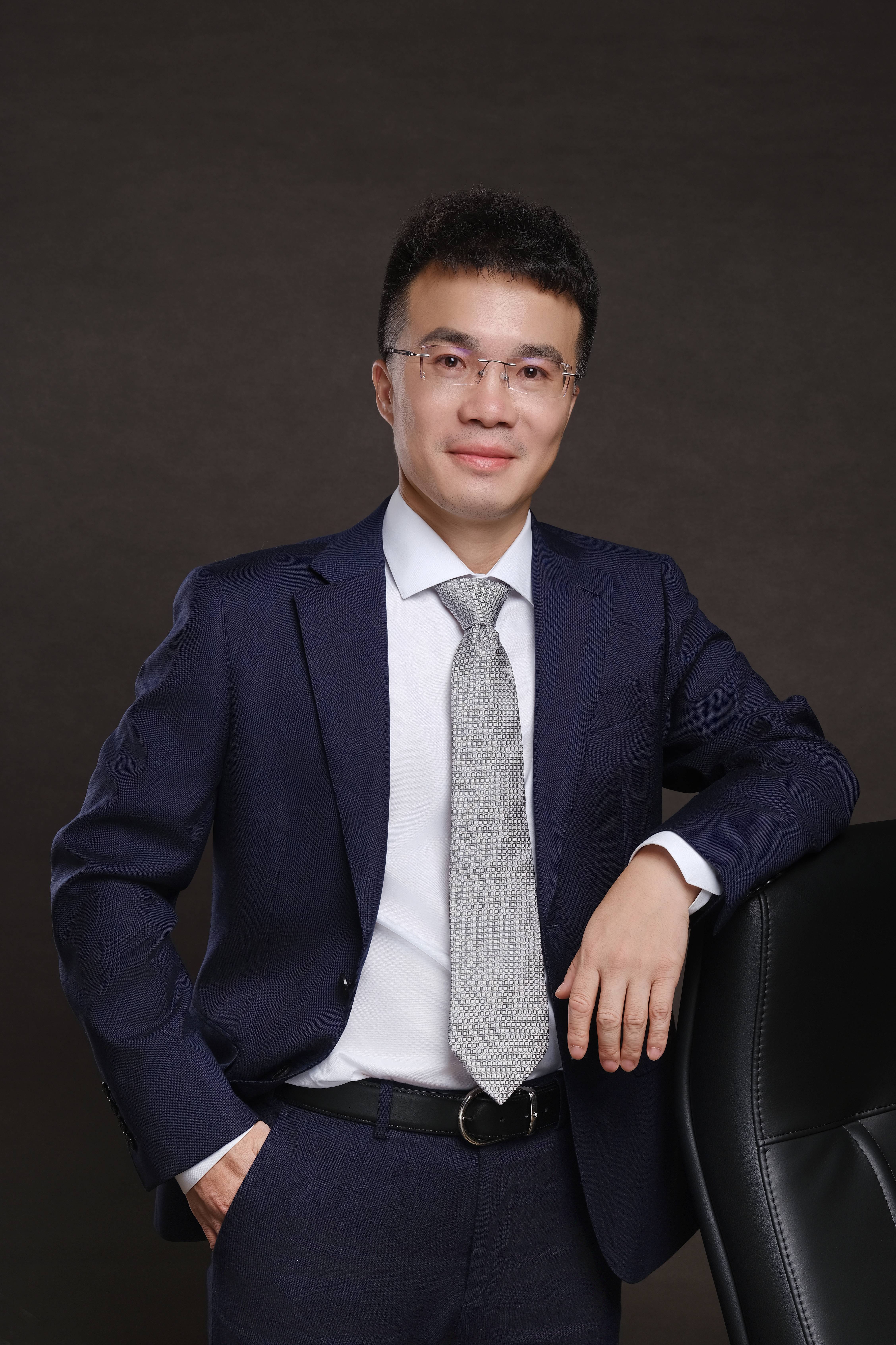 总裁助理 王征洋先生 总裁助理 王征洋先生