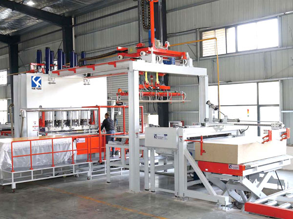Automatic high-speed veneer production line