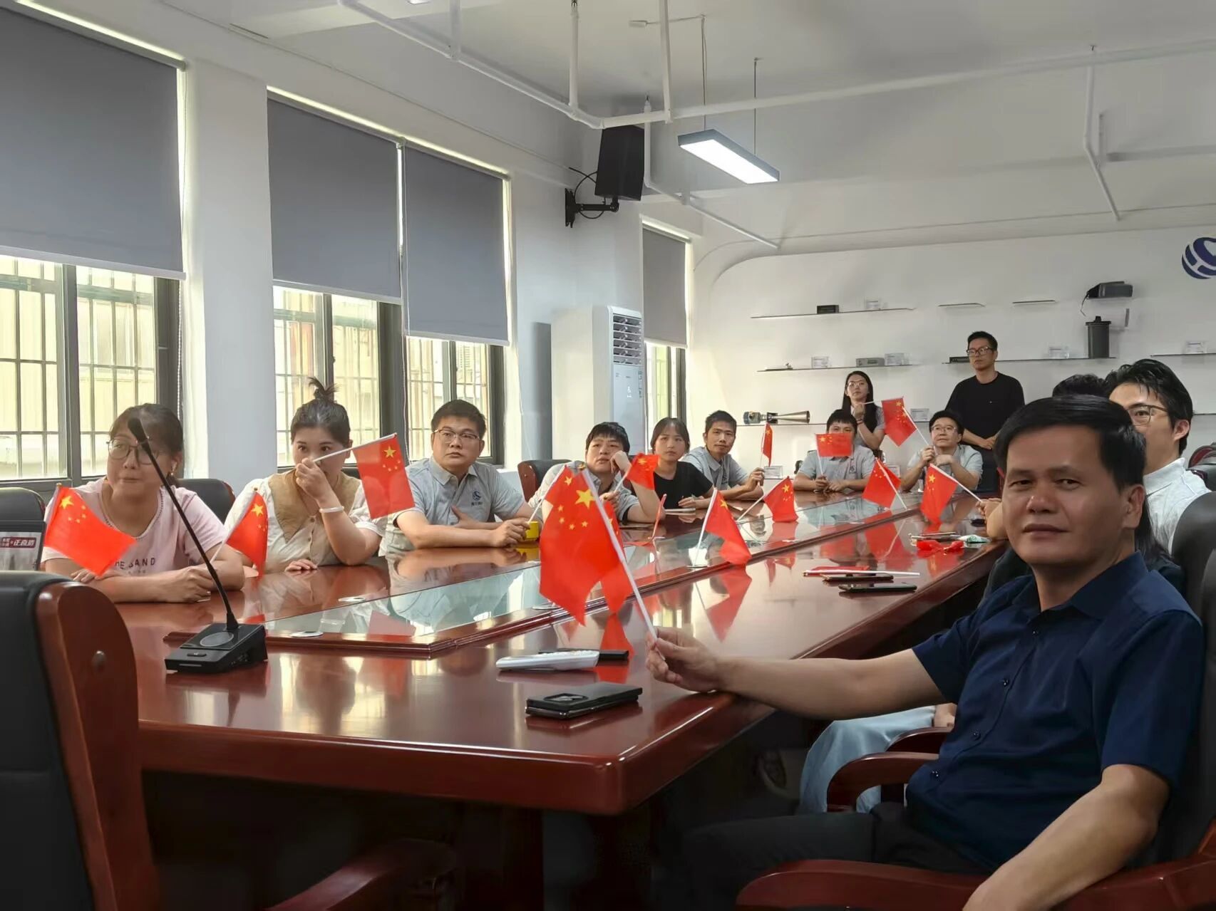 Remember History, Carry Forward the Spirit — Haichuan Runze Organizes Employees to Watch the Live Broadcast of the 80th Anniversary Victory Parade