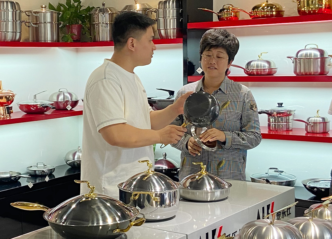 婺城区委书记蔡艳走访浙江赤诚工贸