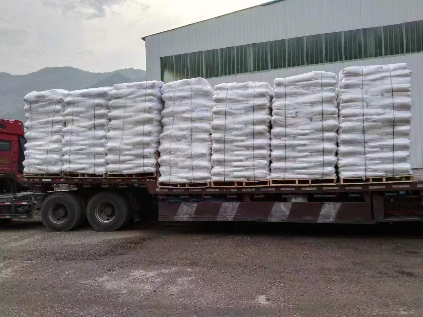 Food-grade diatomaceous earth filter aid