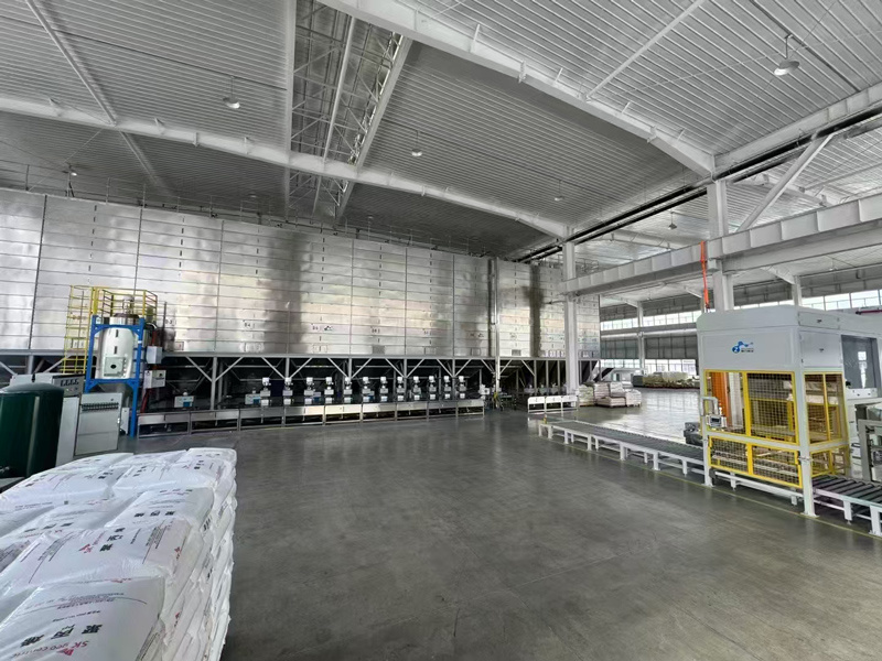 Qingzhou Dongsheng Plastic introduces an automatic feeding system, opening a new chapter in intelligent production