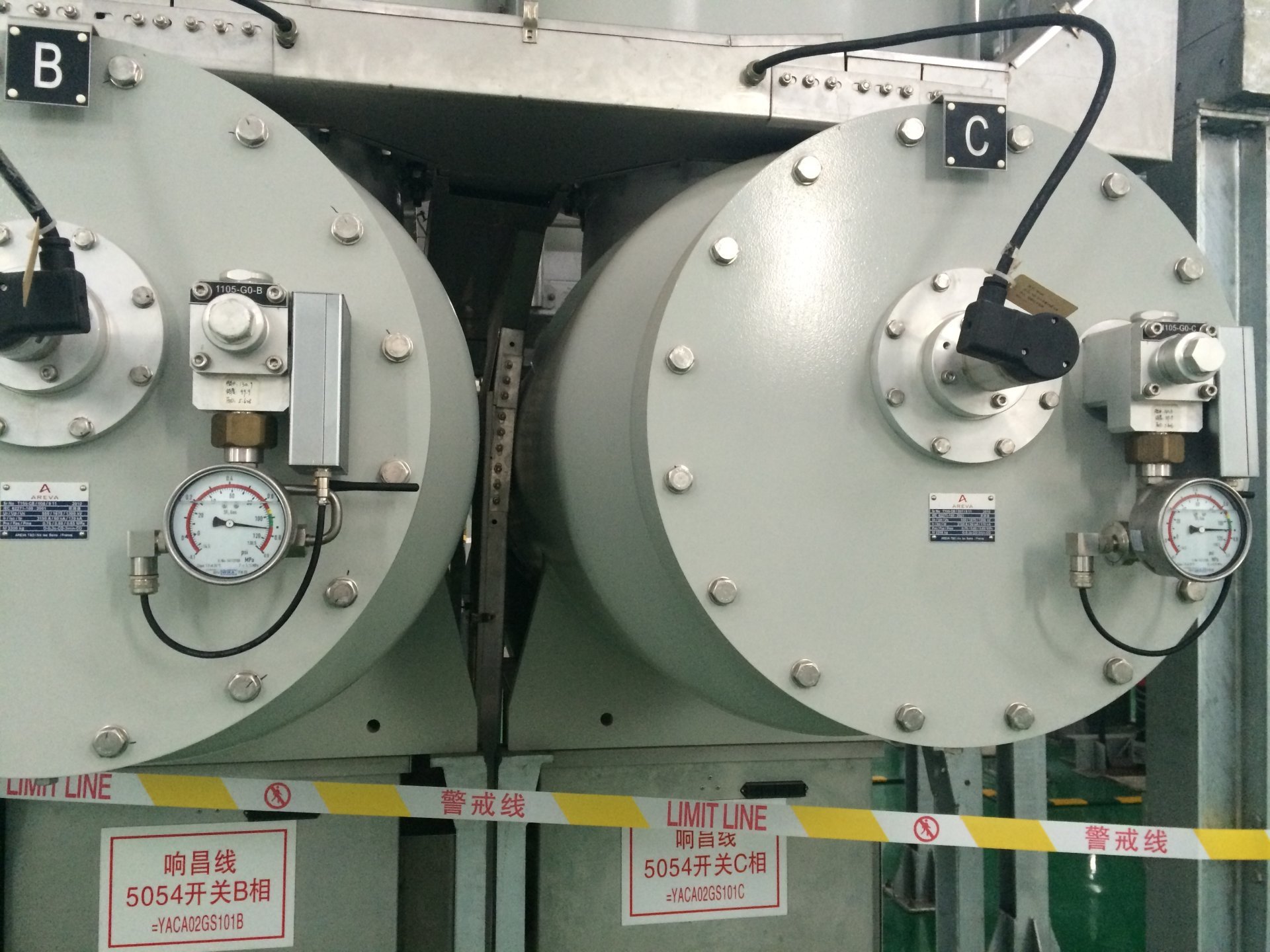 Transformation of 35kV - 550kV high-voltage circuit breaker SF6 densimeter (18 countermeasures of State Grid)