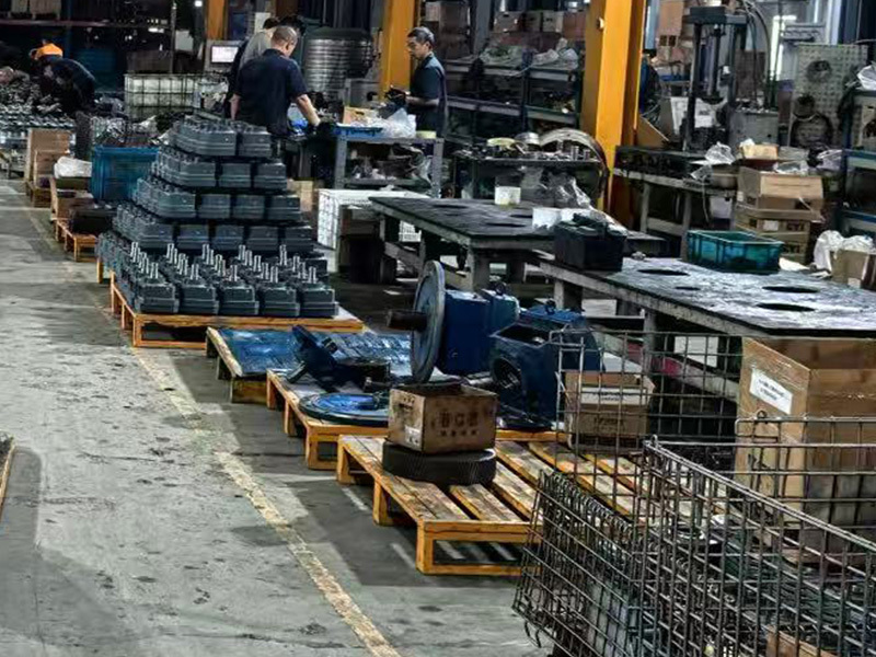 K S R F Helical Gear Reducers Boost Smart Production Line Efficiency