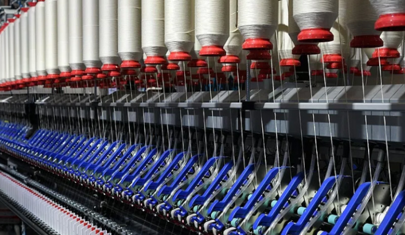 The Precision Heartbeat of Weaving Machinery