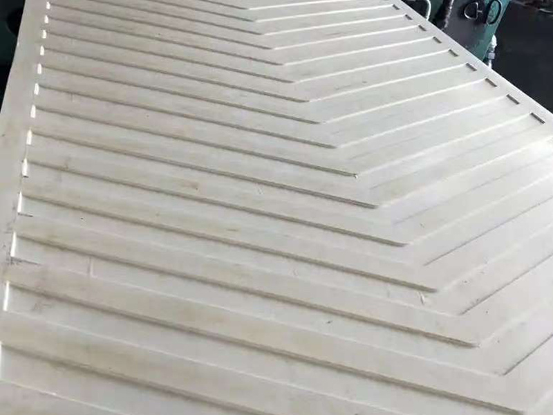 Cinta transportadora de grado alimenticio blanca con textura de chevron
