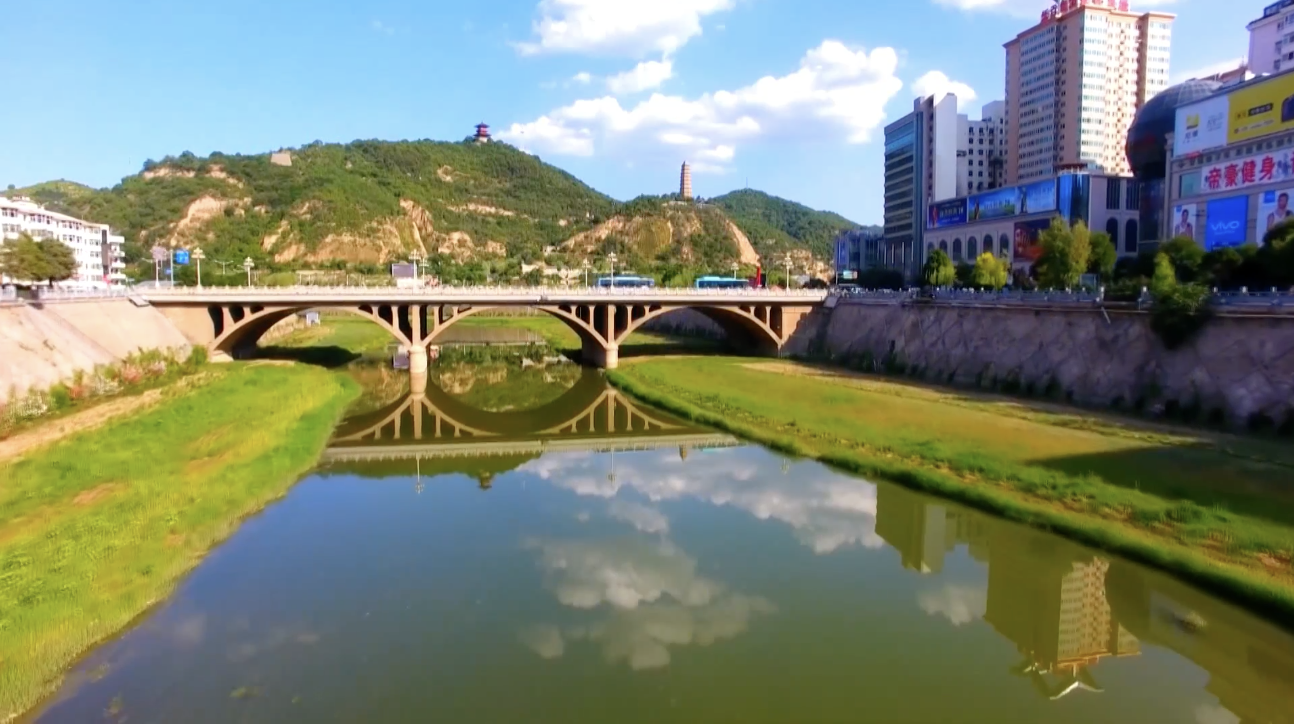 視頻標(biāo)題