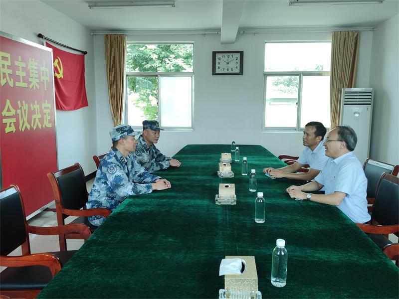 平山公司“八一”慰問(wèn)空軍駐地部隊(duì)
