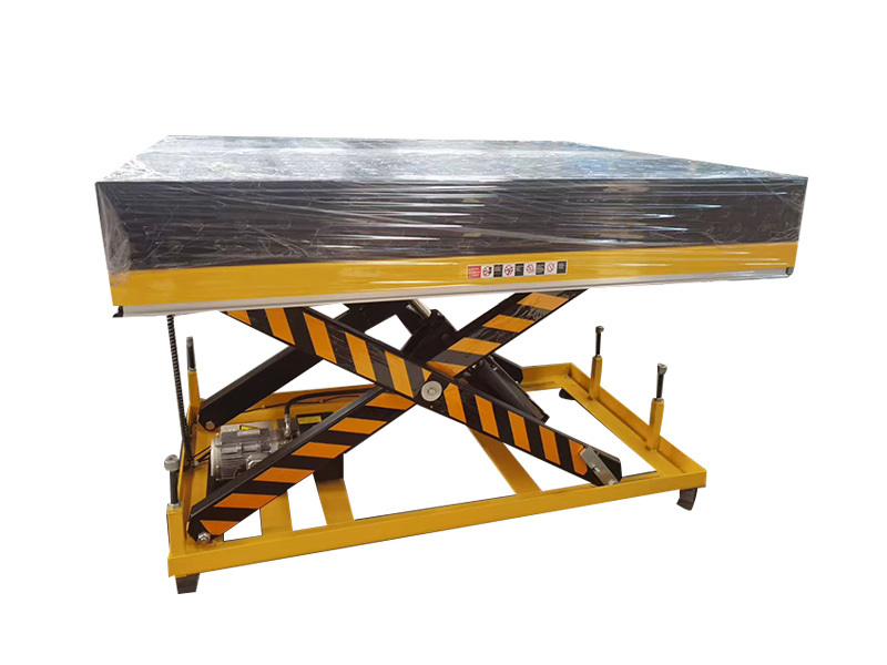 Lifting welding table