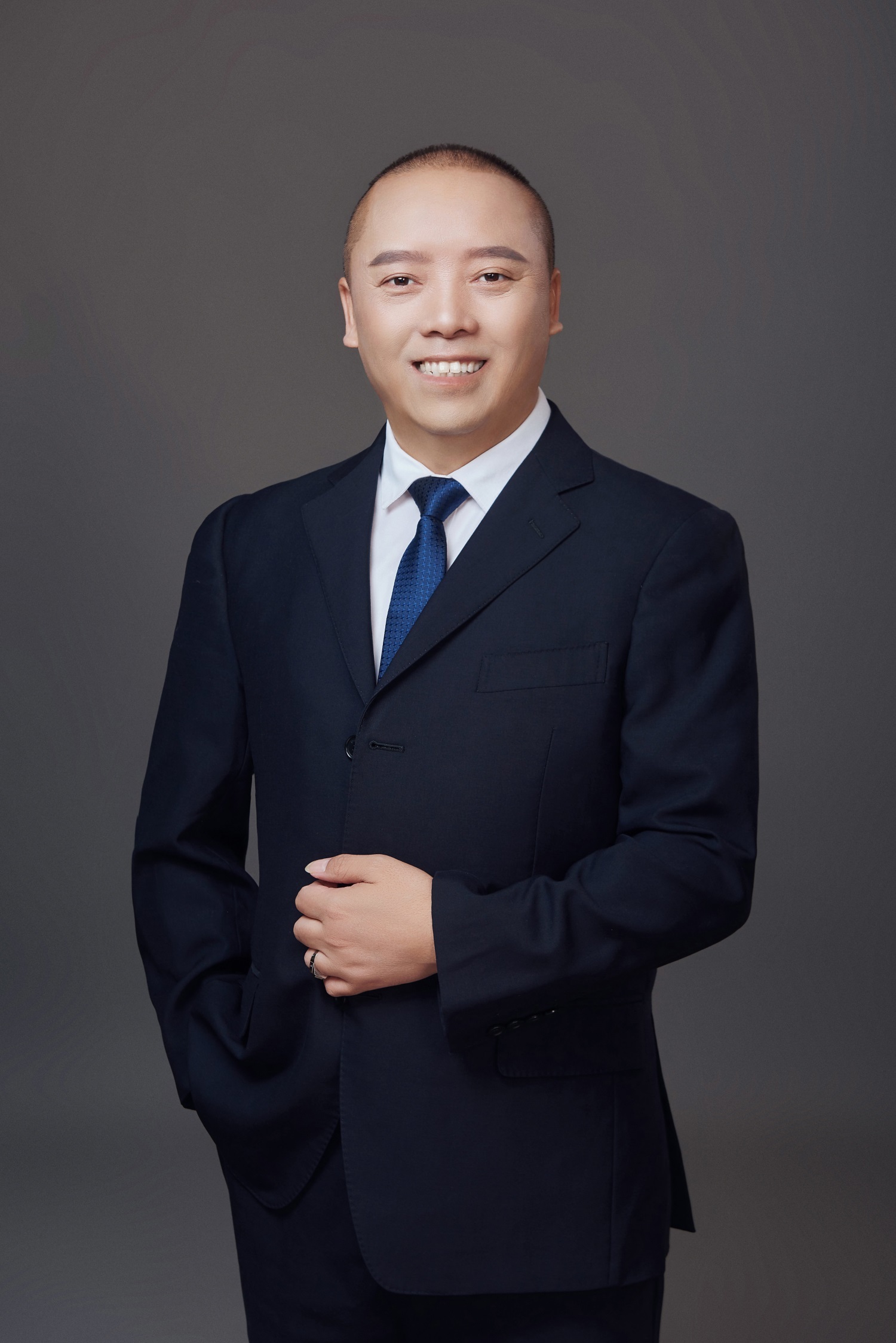 张中伟 张中伟