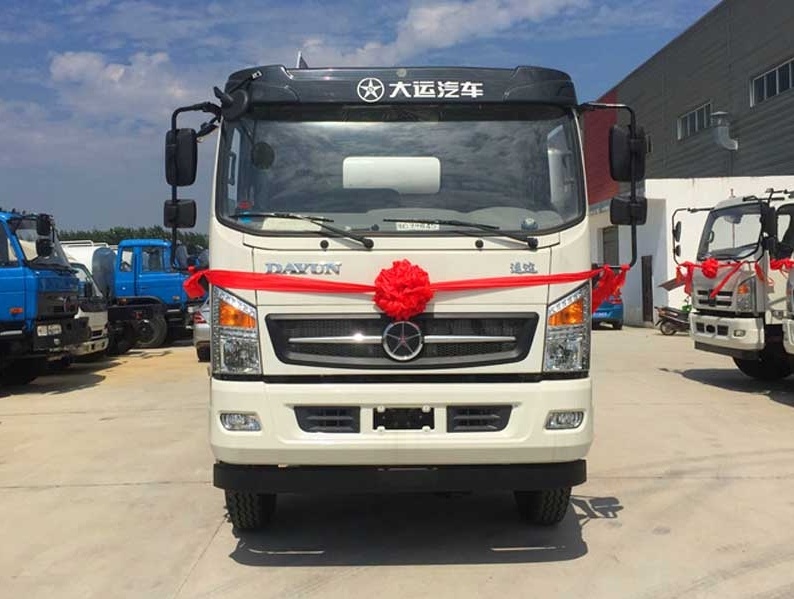 Dayun Yuntu 6-7 Cubic Meter Concrete Mixer Truck