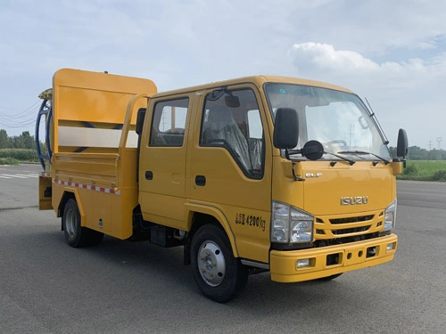 Small double-row Isuzu anti-collision buffer vehicle