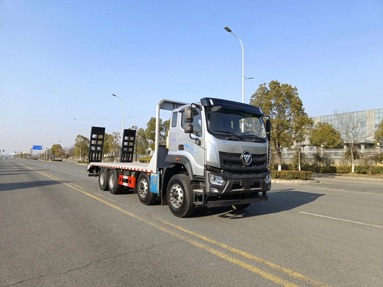 Auman flatbed truck (7.5-8m flatbed)