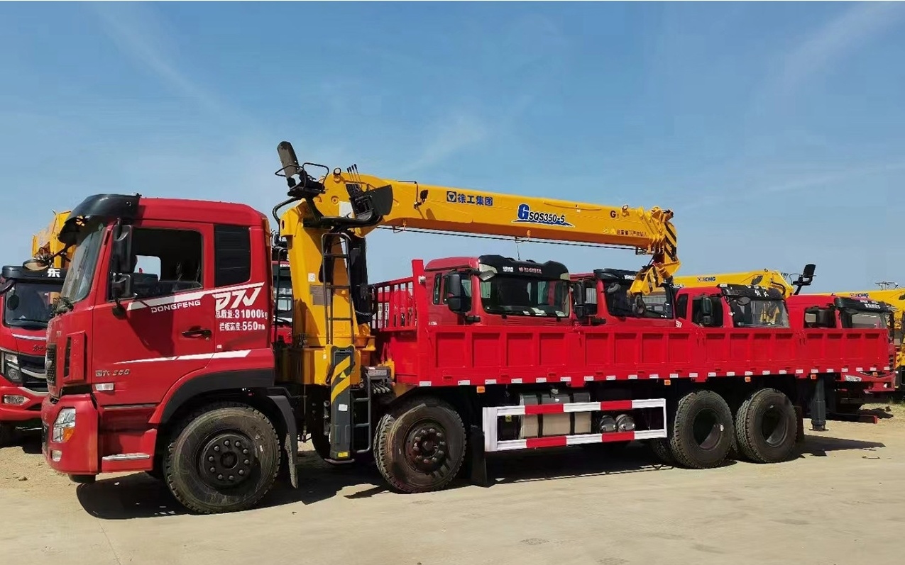 Dongfeng Smooth D7V four after eight + Xugong G14T-5 truck crane