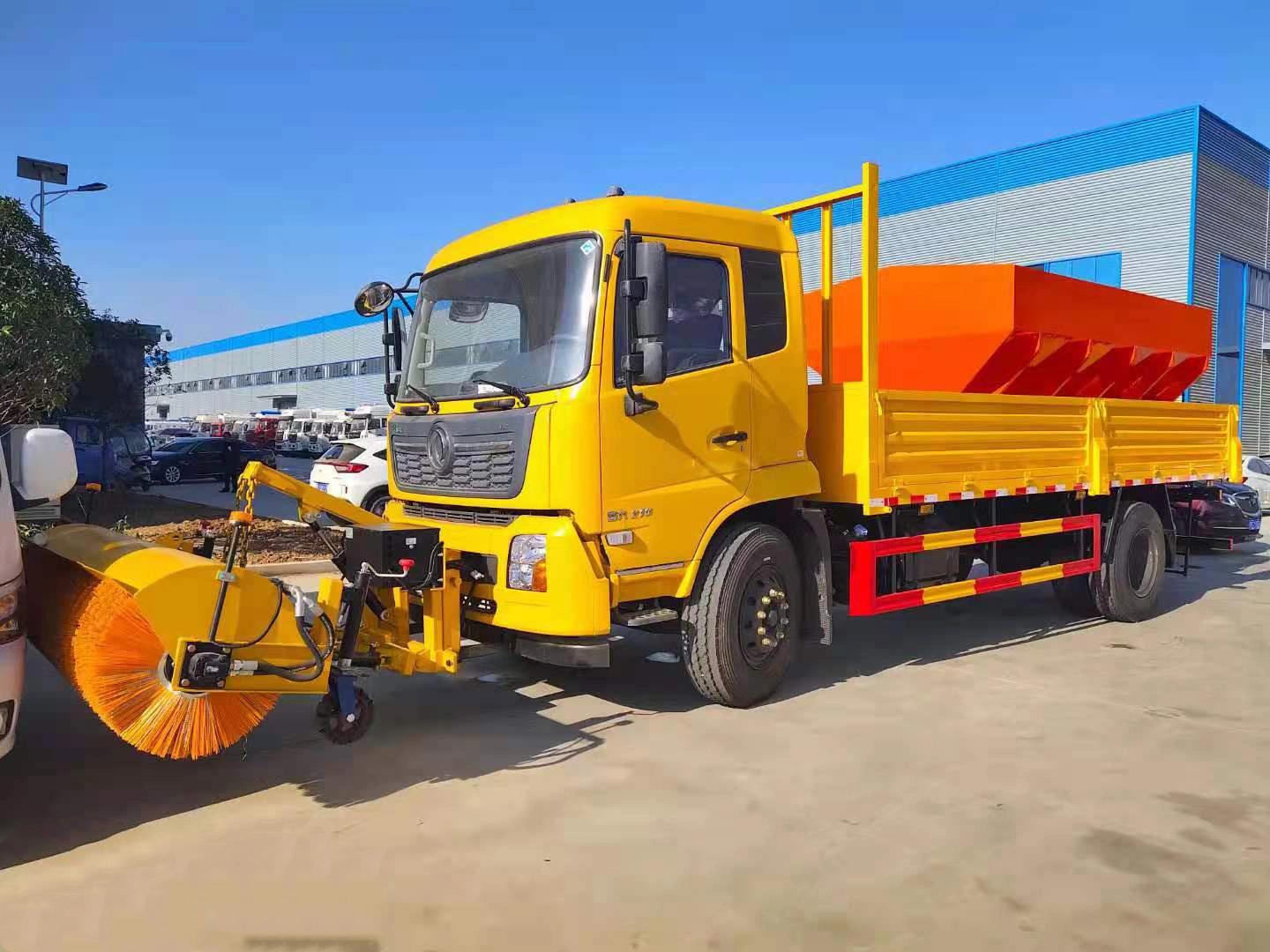 4X2 Dongfeng Tianjin snow removal vehicle