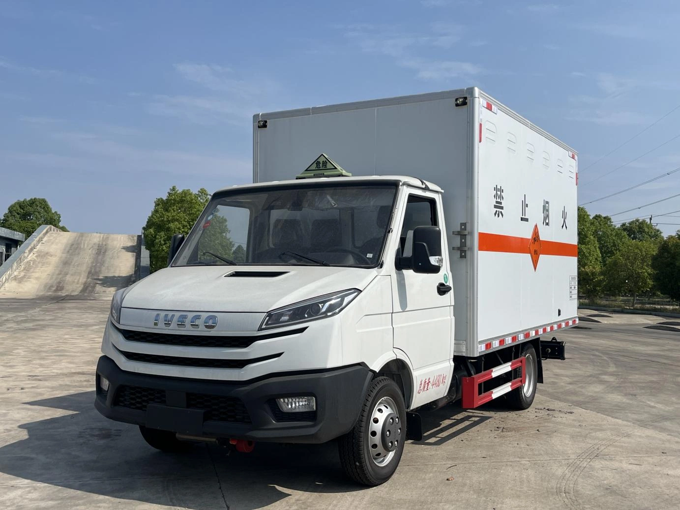 Iveco blasting equipment transport truck